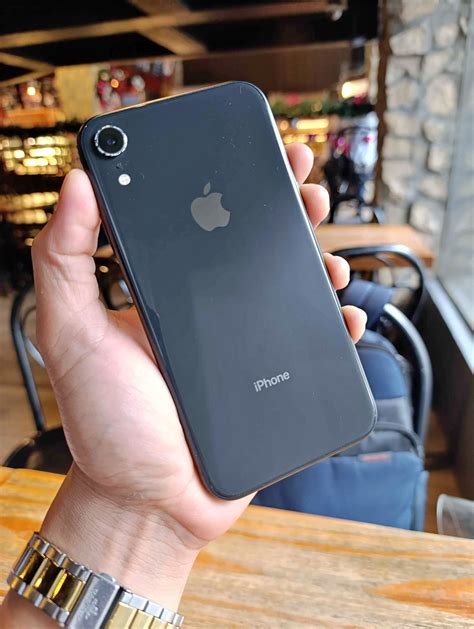Apple iPhone XR for sale in Iloilo City, Philippines .